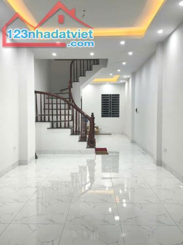 Chính chủ gửi gắm siêu phẩm Nam Từ Liêm 34m², 5 tầng long lanh như mới, đẹp đến mức hàng - 1