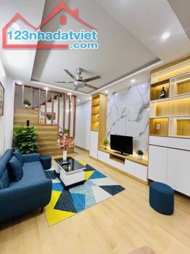 Bán Nhà Đại Từ - Hoàng Mai , DT 38m2 ,Giá Hơn 7 Tỷ , Ngõ Thông , Kinh doanh - 1