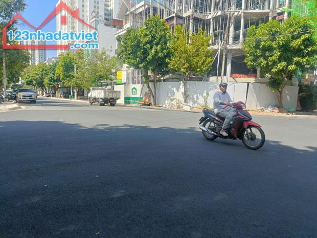 bán đất tặng nhà mặt tiền khu đô thị chí Linh P10 vũng tàu DT: 93m² giá 8 tỷ 5