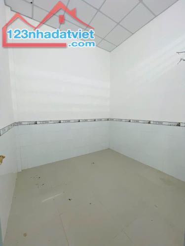 Bán Nhà xã Tân Hiệp-Hóc Môn. 70m2. Giá 700 Triệu. Sổ Riêng Bao Phí. LH 796666342 - 4