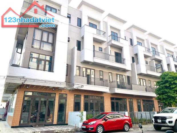 Bán nhanh shophouse 4 tầng, vừa ở vừa kinh doanh, sát chung cư, vị trí đẹp - 2