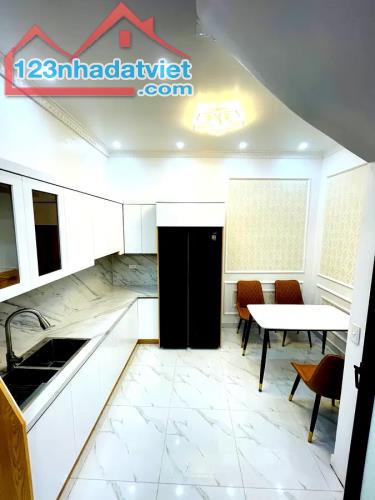 Nhà mới phố Kim Ngưu, Hai Bà Trưng 4 tầng 42m2 giá 6.75 tỷ - 2