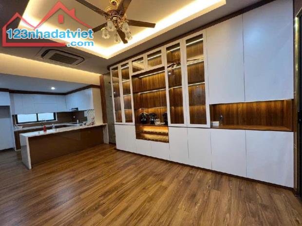 Bán GẤP BIỆT THỰ  TRUNG TÂM BA ĐÌNH - KHU VỰC HIẾM NHÀ BÁN - HÀNG XÓM ĐẠI GIA, 200M 32TTỶ - 2