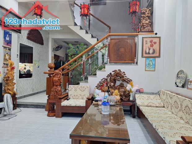 3 TẦNG KIÊN CỐ, GẦN MẶT TIỀN HÀ HUY TẬP, THANH KHÊ, Ô TÔ ĐỖ SÁT NHÀ