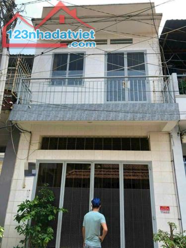 🏤 Nhà hẻm xe tải 6m THỐNG NHẤT P.16 GV Hiện trạng 1 trệt 1 lầu rộng rãi  Dt : 4 x 21m