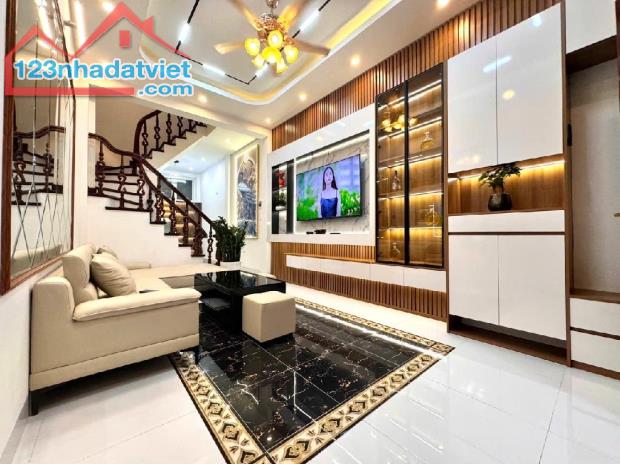 BÁN NHÀ RIÊNG TẠI ĐƯỜNG QUAN HOA, 8,5 TỶ VND, 36 m2, VIEW ĐẸP, PHÁP LÝ ĐẦY ĐỦ - 2