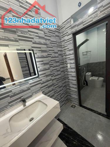 Nhà mới xây 1 lầu 1 trệt 3.6 tỷ/80m2, sân ô tô - 2