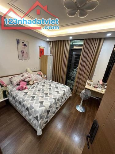 BÁN NHÀ HẺM XE HƠI LÊ VĂN LƯƠNG QUẬN 7, NỘI THẤT TIỀN TỶ, 76.2M2, 4 TẦNG, GIÁ 8 TỶ 750 - 3