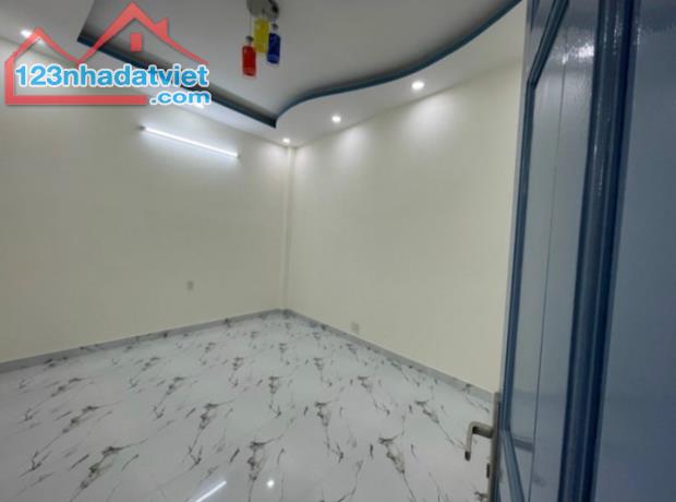 Bán Nhà Tân Phú 1 Căn Ra Hẽm Ô Tô 3 Phòng Ngủ 50m2 Chỉ 3 Tỷ 6 - 3