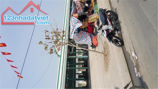 Bán 1100m2  đất nền gần KCN Đông Nam Á, Tân Tập, Long An - 1