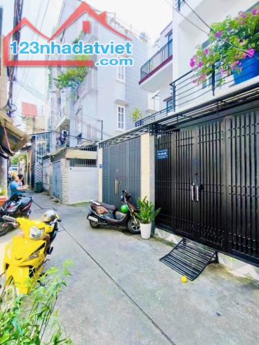 Chủ ngộp bank cần bán nhà Nguyễn Đức Thuận, P13, Tân Bình, 3.5m x 19m, HXH, 7.2tỷ - 4