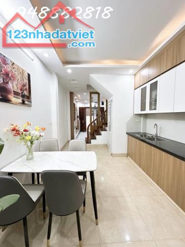 Tây Hồ 37m2, 5 tầng, MT 3.2m phù hợp Vừa ở và kinh doanh - 2