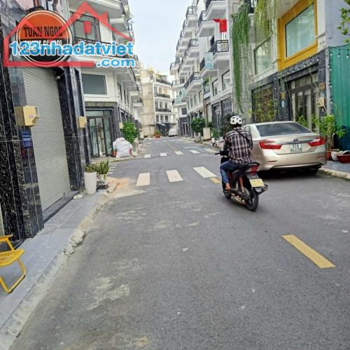 chỉ 4,6 tỷ có ngay nhà khu phân lô hẻm xe hơi Thạnh Xuân 38,58m2,BTCT - 1