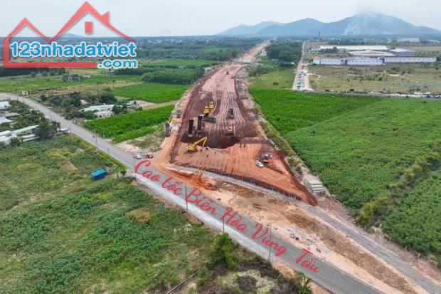 Cần bán 100m2 thổ cư gần nút giao cổng sân bay Long Thành