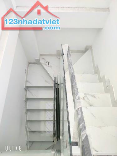 Nhà đẹp 4 tầng, Ô tô ngủ trong nhà, Tiếp Giáp Quận 1, 135m2sd Chỉ có 7,6 tỷ. Đường Bừi - 1