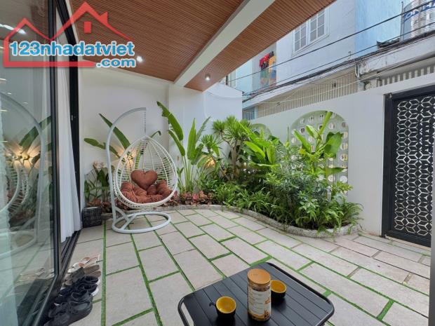 Bán Biệt Thự Mini Sân Vườn Trung Tâm Hải Châu -  Hoàng Diệu 80m2 2 tầng chỉ nhỉnh 4 tỷ - 1