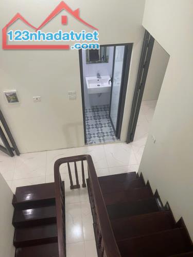 BÁN NHÀ 3 TẦNG ĐÔNG MỸ, 43M2, OTO NHỎ ĐỖ CỬA, GIÁ 3.8 TỶ. LH 0888229559 - 4