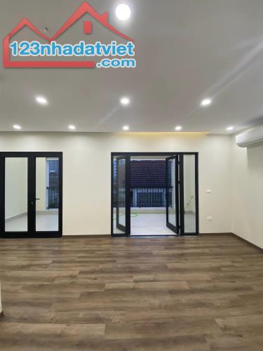 PHÂN LÔ VIP ĐỖ QUANG GARA ÔTÔ TRÁNH THANG MÁY VIEW VƯỜN HOA KD ĐỈNH 94m2 8T MT 7.5m SỔ ĐẸP - 3