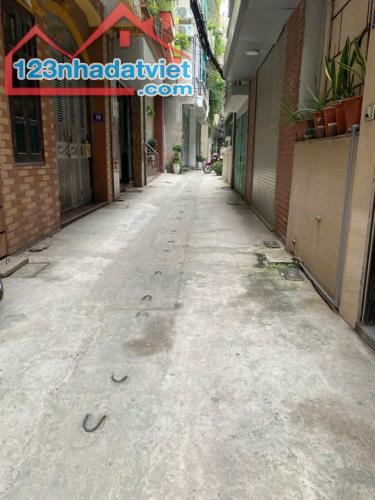 Bán Nhà Riêng Phố Hoàng Văn Thái 40m2, 5T, Ô Tô Dừng Đỗ Giá Chỉ 7,8 Tỷ
