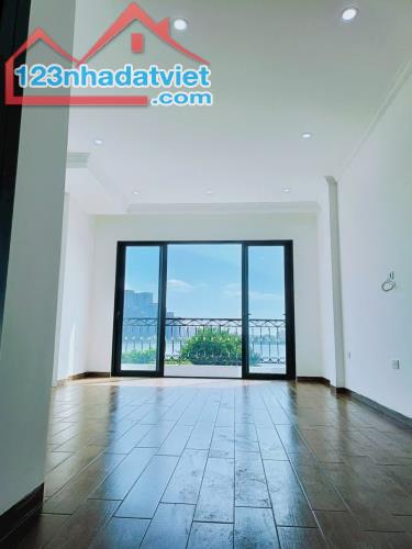 Nhà 6 tầng mới Lạc Long Quân 42m chỉ 26.5 tỷ Tây Hồ view Hồ Tây nhà mặt phố kinh doanh gần - 4