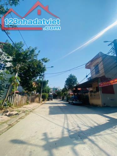 284m2 Giàn Chiếu, Hợp Thịnh giá 11,5 tr/m2. Lh 0399.566.078 - 2