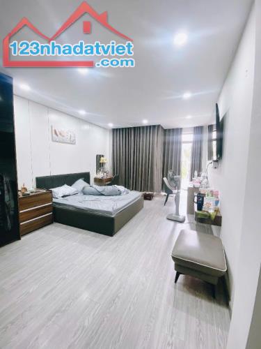 CÁCH MT NƠ TRANG LONG 20M - 5 TẦNG - 55M2 - CHỈ 6.7 TỶ