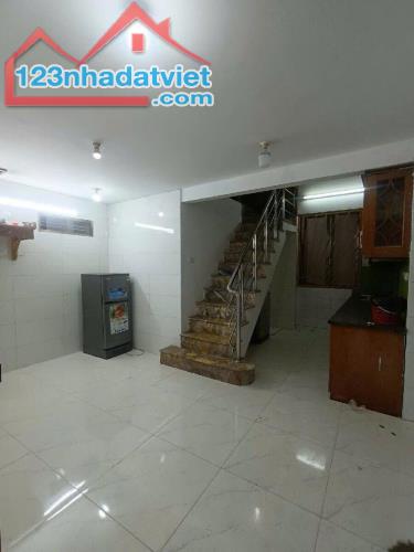 Bán ĐẤT tặng NHÀ TRIỀU KHÚC THANH XUÂN, 30m2, MT 5M, 2T, Nhỉnh 3 Tỷ LH 0962630109 - 1