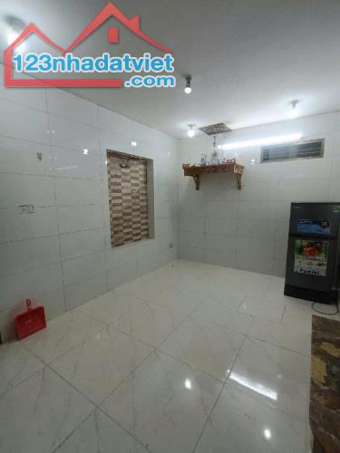 Bán ĐẤT tặng NHÀ TRIỀU KHÚC THANH XUÂN, 30m2, MT 5M, 2T, Nhỉnh 3 Tỷ LH 0962630109 - 2