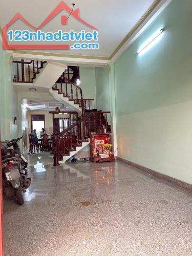 Nhỉnh 13 Tỷ có ngay nhà 4 tầng 92m2 Đường to, Tân Thuận Tây Quận 7