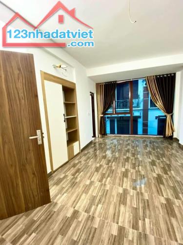 Kim Giang. 30m2. Chỉ 6.5 tỷ. Nhà mới. Kinh doanh. Vị trí đỉnh chóp - 2