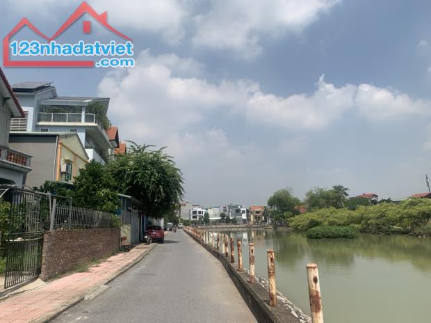 Bán 100m đất view trực diện hồ táo Đầm Tranh, Cự Khối, tặng nhà trên đất đang cho thuê ổn - 1