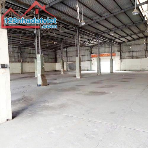 Bán xưởng ngoài khu CN diện tích 3.800m² Đức Hòa, Long An giá 55 tỷ Lh: 0949 861 287 - 2