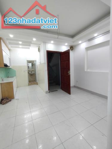 Bán căn hộ chung cư mini Khương Thượng-Đống Đa, 58m2 x 2 ngủ, đẹp mới. Giá 1 tỷ - 1