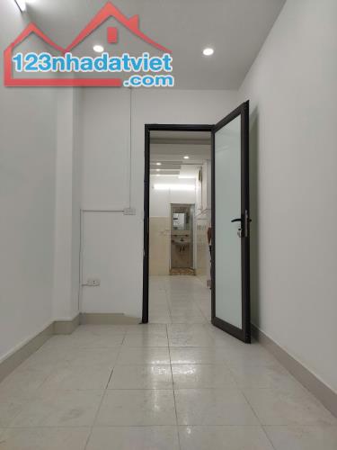 Bán căn hộ chung cư mini Khương Thượng-Đống Đa, 58m2 x 2 ngủ, đẹp mới. Giá 1 tỷ - 3