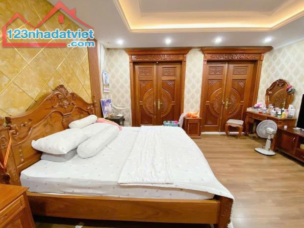 Nhà đẹp HXT Nguyễn Ảnh Thủ ngang 8m 160m2 4 tầng đẹp 8PN gần chợ chỉ 11.9 tỷ. - 4