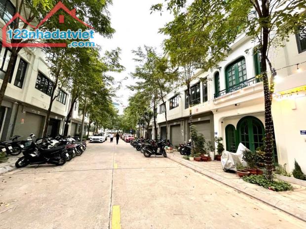 CẦN BÁN GẤP BIÊT THỰ LIỀN KỀ LÊ TRỌNG TẤN HÀ ĐÔNG, KINH DOANH ĐỈNH, DT:90M2, GIÁ 17,7 TỶ