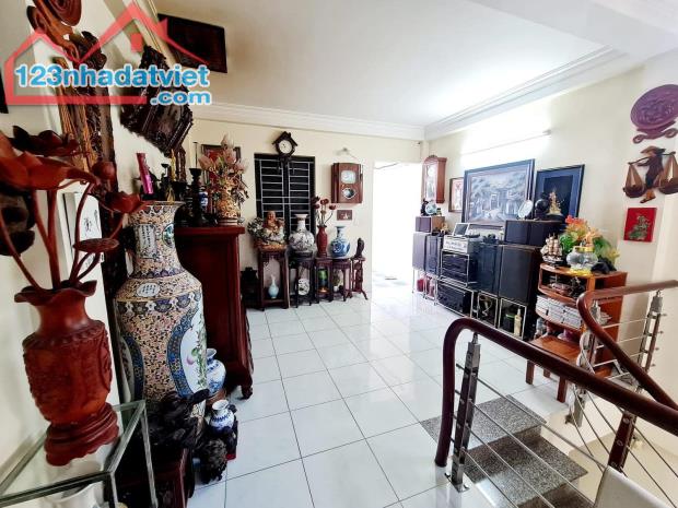 Nhà ngõ 243 Tam Trinh, Hoàng Mai: 34 m2, 3 tầng, mt 4m, 💵5.4 tỷ