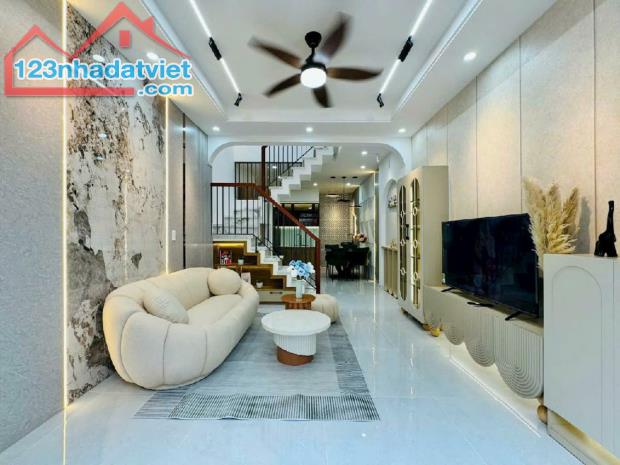 Bán Nhà Đường Quang Trung P10 46m2, Hẻm Xe Hơi Chỉ 4 Tỷ Hơn