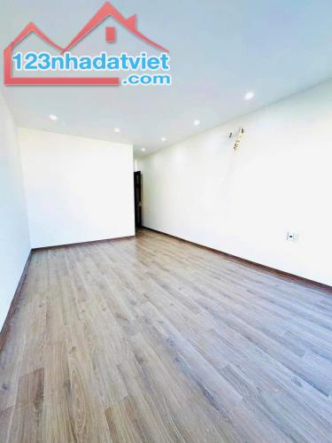 Bán nhà Thạch Bàn, Gần đăng kiểm. Ô tô 4c, thang máy. 10m ô tô tránh. 40m x 6T. - 5