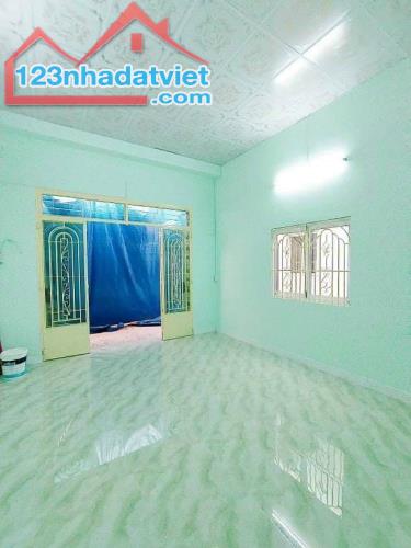 Bán nhà Bình Tân, 5.5x16m(88m2), 2 tầng, MT 30m, giá chỉ 3tỷ4. Lh 0901013009 - 1