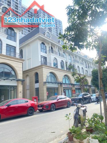 NHÀ CẤP 4 DT 51m2 - TRÂU QUỲ GIA LÂM- NGÕ THÔNG Ô TÔ - SÁT VINHOMES OCEANPARK - 1