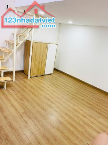 CHDV 30m2 có gác đường Giải Phóng Tân Bình chỉ 5 triệu 300k - 2