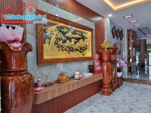 NHÀ ĐẸP NHƯ TRANH VẺ - 115M2 HOÀN CÔNG CHUẨN CHỈNH CHỈ HƠN 5 TỎI - 4