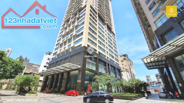 Bán căn 3 Phòng ngủ và căn 2 phòng ngủ, căn đầu hồi cc  Sky City Tower, 88 Láng Hạ