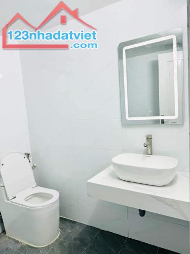 Nhà hiếm Nguyễn Ngọc Vũ, Cầu Giấy, 50m2 x 5 tầng, chỉ 8 tỷ - mua nhanh kẻo lỡ - 4