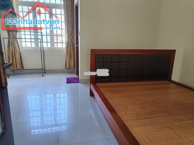 Bán nhà 03 tầng Kỳ Đồng, Quận Thanh Khê - DT: 100m2, Giá 8.2 tỷ tl - Đối diện chợ Kỳ Đồng