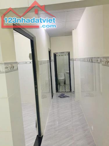Cần bán gấp nhà đường 20 P.long Thạnh Mỹ Q9,63m2,…2 tầng lầu  giá chỉ 3 tỷ .