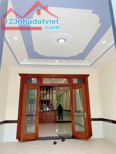 ✅ đối diện UBND quận GV, Quang Trung P10 🏤 Đúc 1 trệt 1 lầu DT45m2có 2 PN, WC - 1