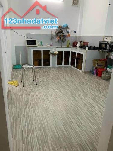 Bán nhà đẹp lung linh ở ngay Lương Văn Can, hẻm rộng rãi 60m2, SHR, chỉ hơn 3 tỷ. - 1