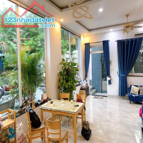 Bán nhà sổ hồng riêg thông đường Hồ Văn Tư, Quận Thủ Đức _ 2 tầng 3 pn 2 wc_ Chỉ có 30 tr/